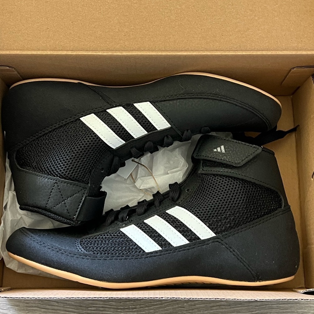 Adidas youth wrestling shoe - Picture 2 of 3